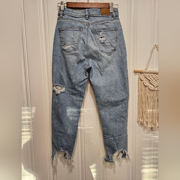 American Eagle distressed mom jeans - Picture 6 of 7